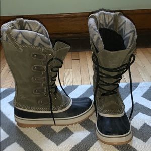 Sorel waterproof snow boots